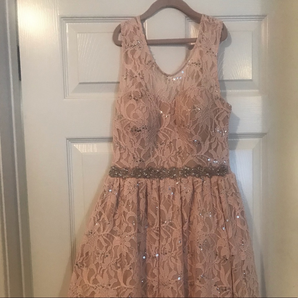 Dress - Picture 2 of 5